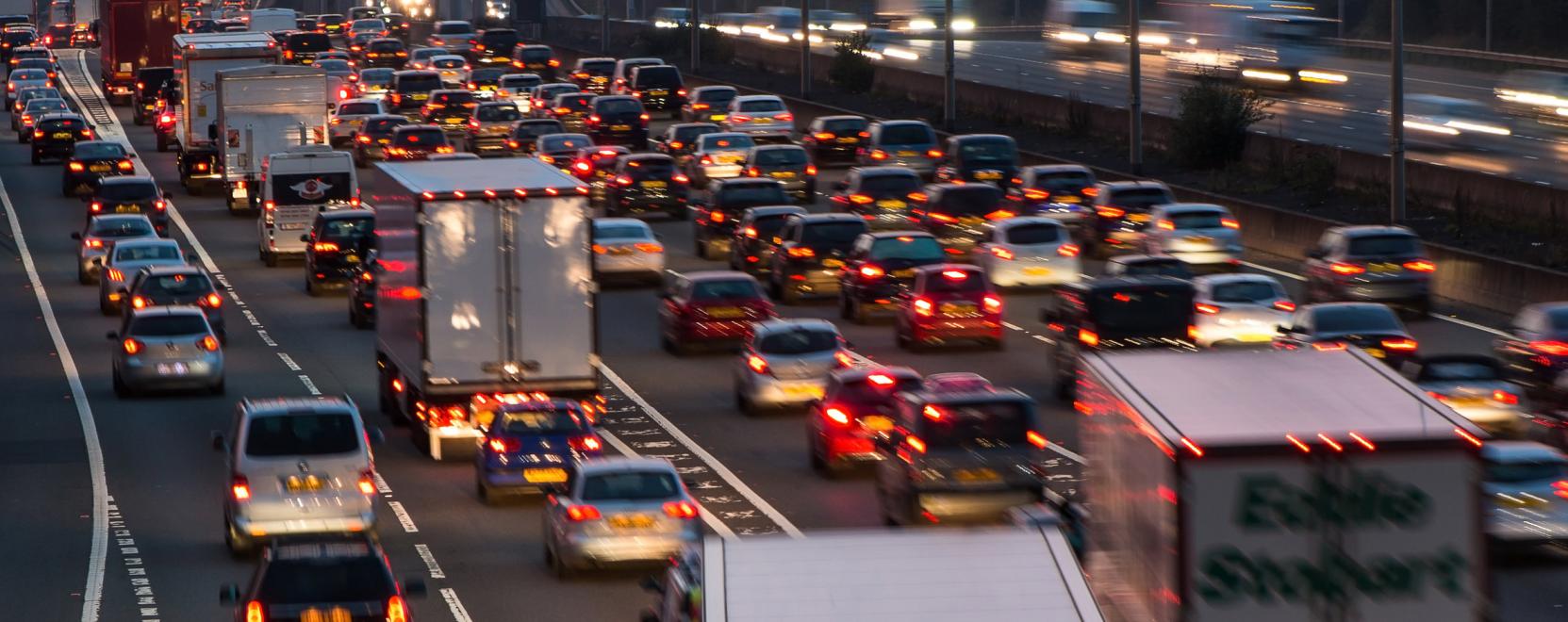 Digitaliz&aacute;ci&oacute; az utakon: &iacute;gy is javulhat a k&ouml;zleked&eacute;s