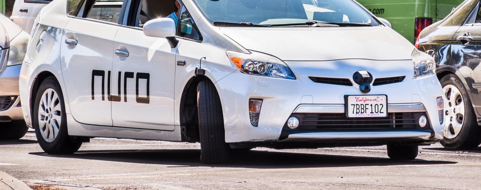 &Ouml;nvezető Priusok viszik h&aacute;zhoz a bev&aacute;s&aacute;rl&aacute;st