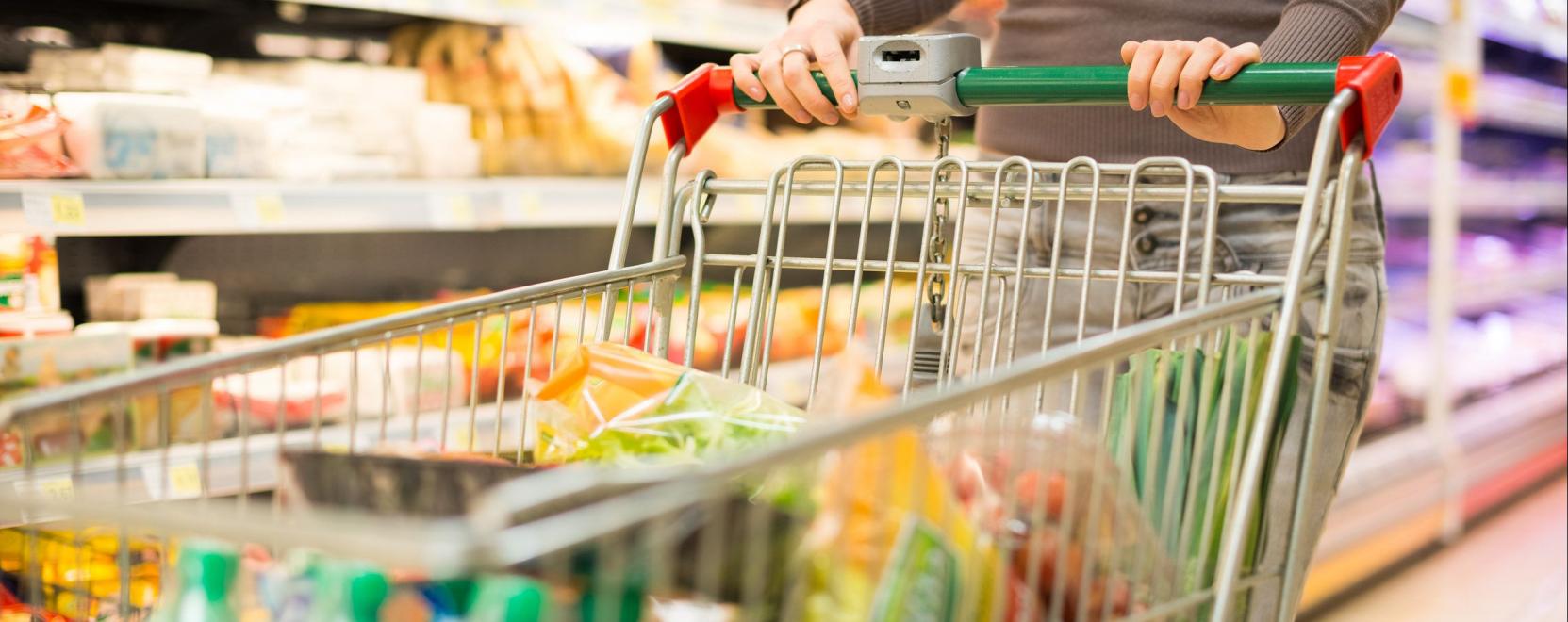 V&aacute;s&aacute;rl&aacute;s okosan: meg&uacute;szhat&oacute; a p&eacute;nzt&aacute;rn&aacute;l val&oacute; sorban &aacute;ll&aacute;s