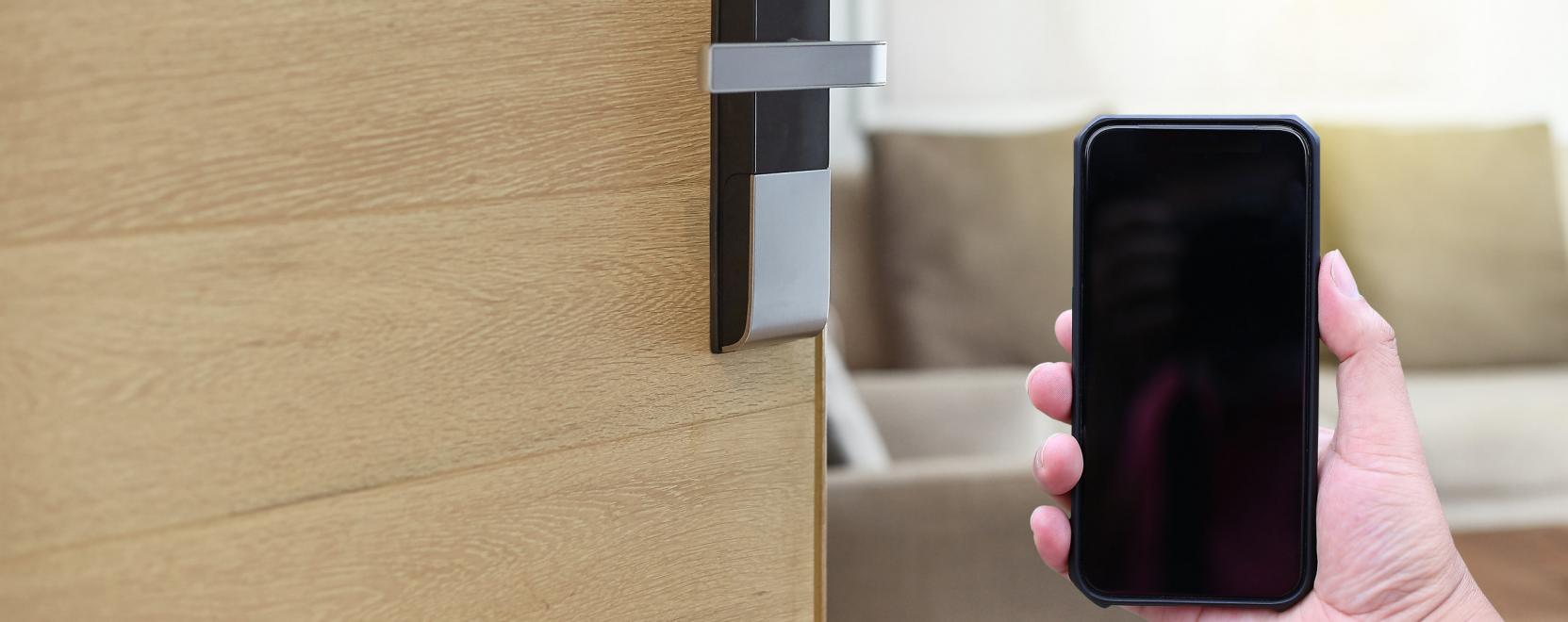 Digit&aacute;lis szobakulcsokkal ny&iacute;lnak a Hyatt szob&aacute;i