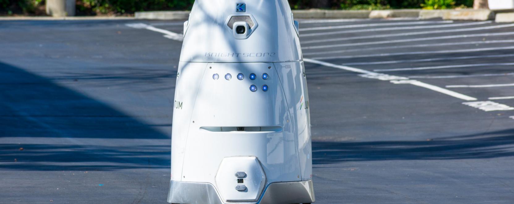 Tőzsd&eacute;re l&eacute;pett a biztons&aacute;gi robotokat gy&aacute;rt&oacute; Knightscope