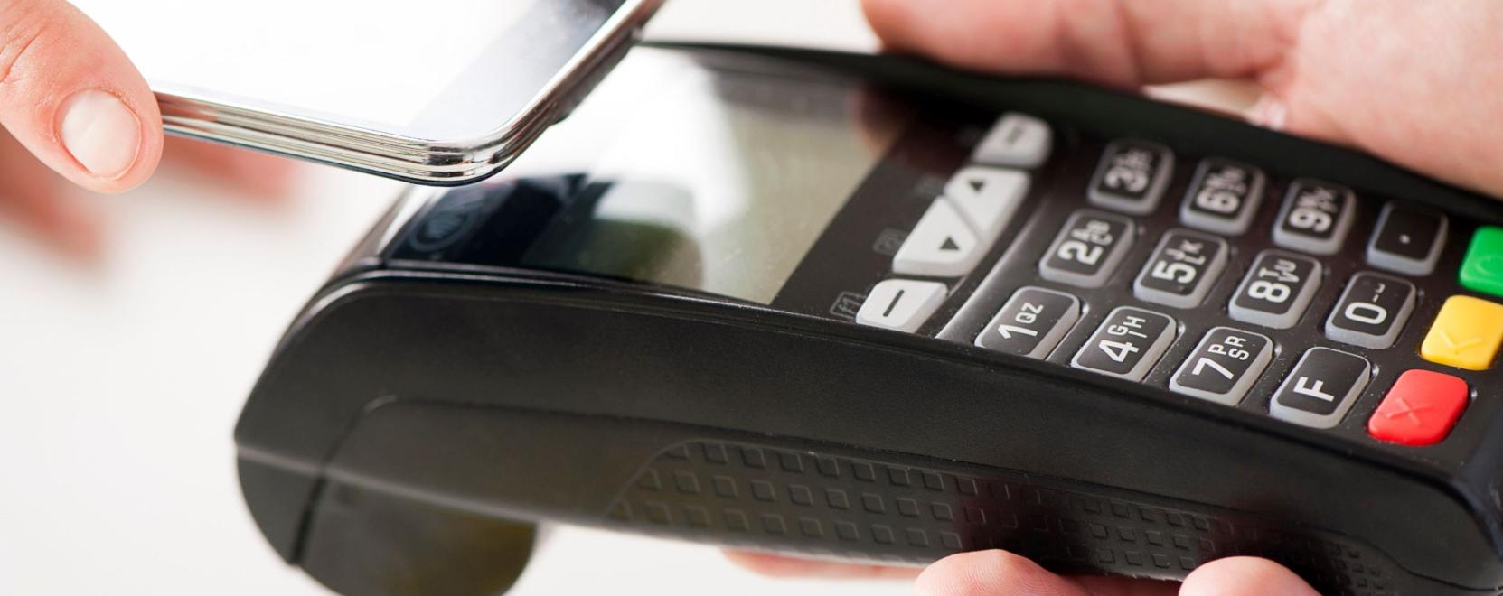 Minden &ouml;t&ouml;dik magyar mobillal fizethet a boltokban