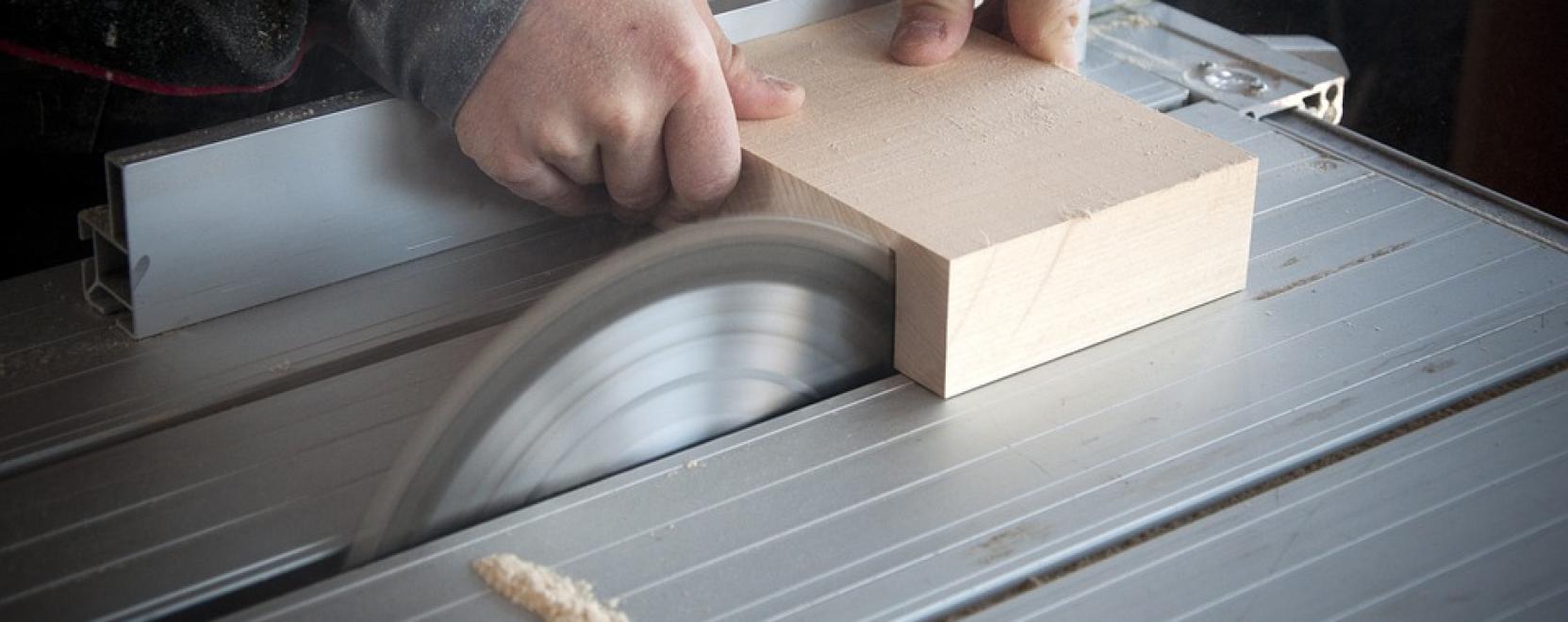 Hogyan v&aacute;lasszunk fűr&eacute;szg&eacute;pet?