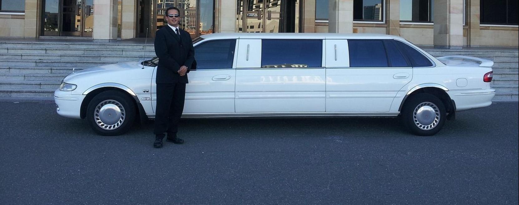 Hogyan &eacute;rkezz st&iacute;lusosan az esk&uuml;vődre?