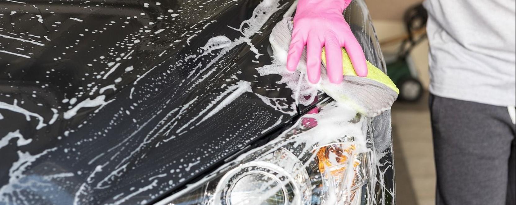 K&iacute;m&eacute;ld az ablakt&ouml;rlő lap&aacute;tokat: haszn&aacute;lj &uuml;vegbevonatot!