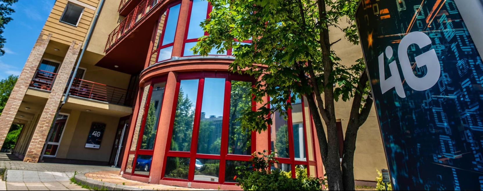 &Uacute;j d&ouml;nt&eacute;shoz&oacute;k a kulcspoz&iacute;ci&oacute;kban a 4iG &eacute;s a Vodafone &eacute;l&eacute;n