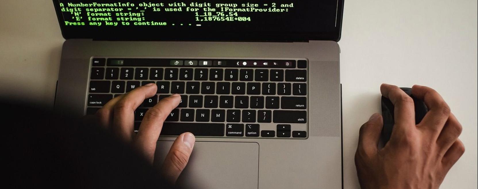 Ez v&aacute;r r&aacute;nk, ha az informatikus szakm&aacute;t v&aacute;lasztjuk