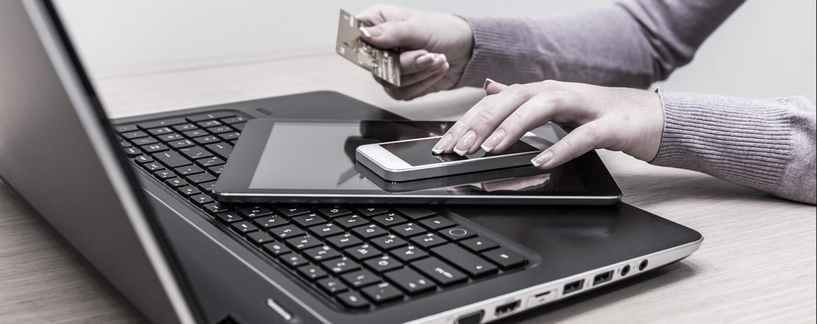 &Uuml;zletfejleszt&eacute;s szak&eacute;rtői seg&iacute;ts&eacute;ggel