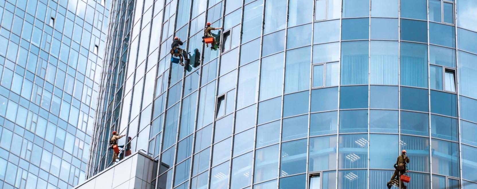 Ne feledkezzen meg a zuhan&aacute;sg&aacute;tl&oacute; eszk&ouml;z&ouml;k vizsg&aacute;lat&aacute;r&oacute;l