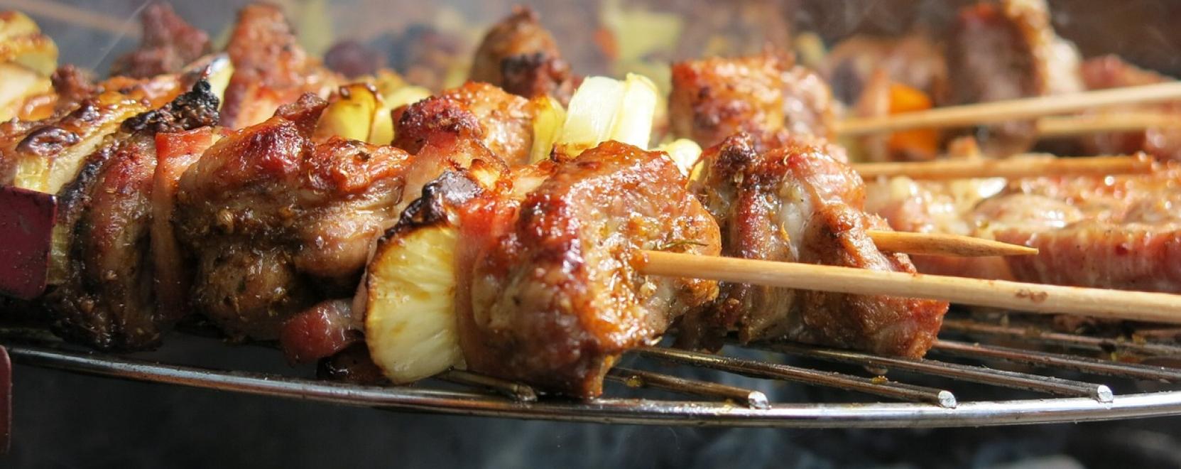 Apr&oacute; eszk&ouml;z, mely seg&iacute;ts&eacute;g&eacute;vel t&ouml;k&eacute;letes lesz a grill