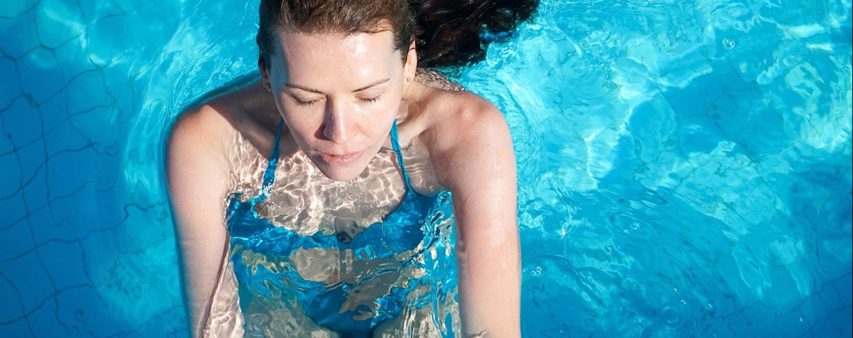 Medencel&eacute;tra, a biztos t&aacute;masz