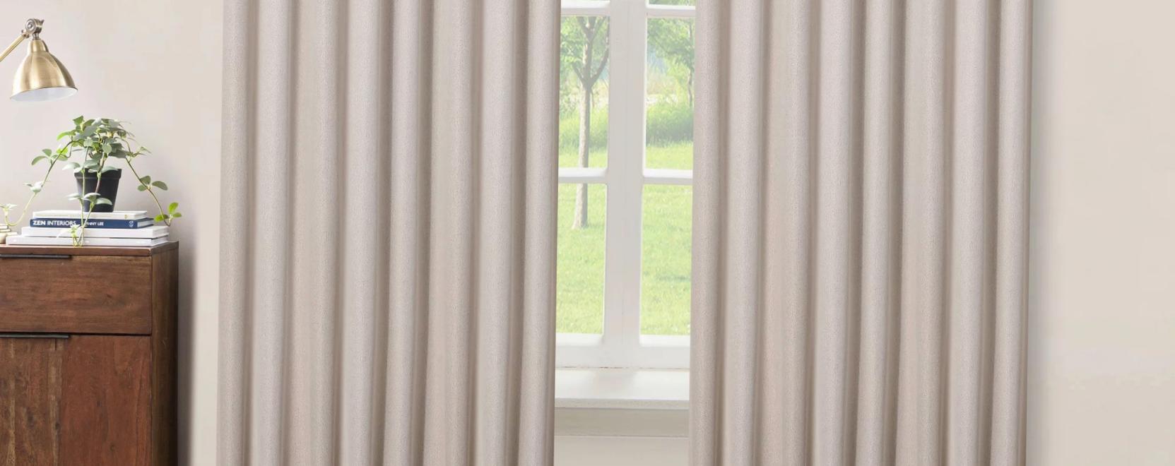 Egy j&oacute; f&uuml;gg&ouml;ny zaj- &eacute;s hőszigetel is