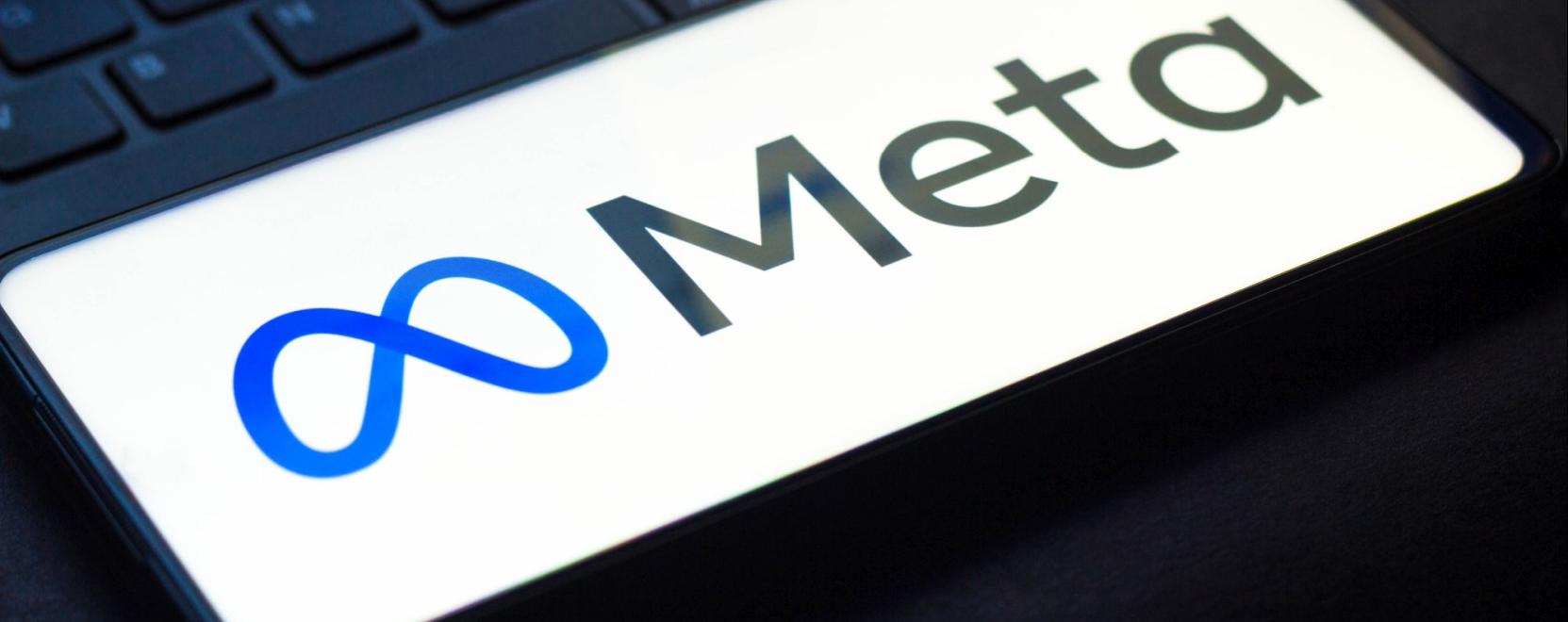 M&eacute;g jobban beh&aacute;l&oacute;zza a vil&aacute;got Zuckerberg