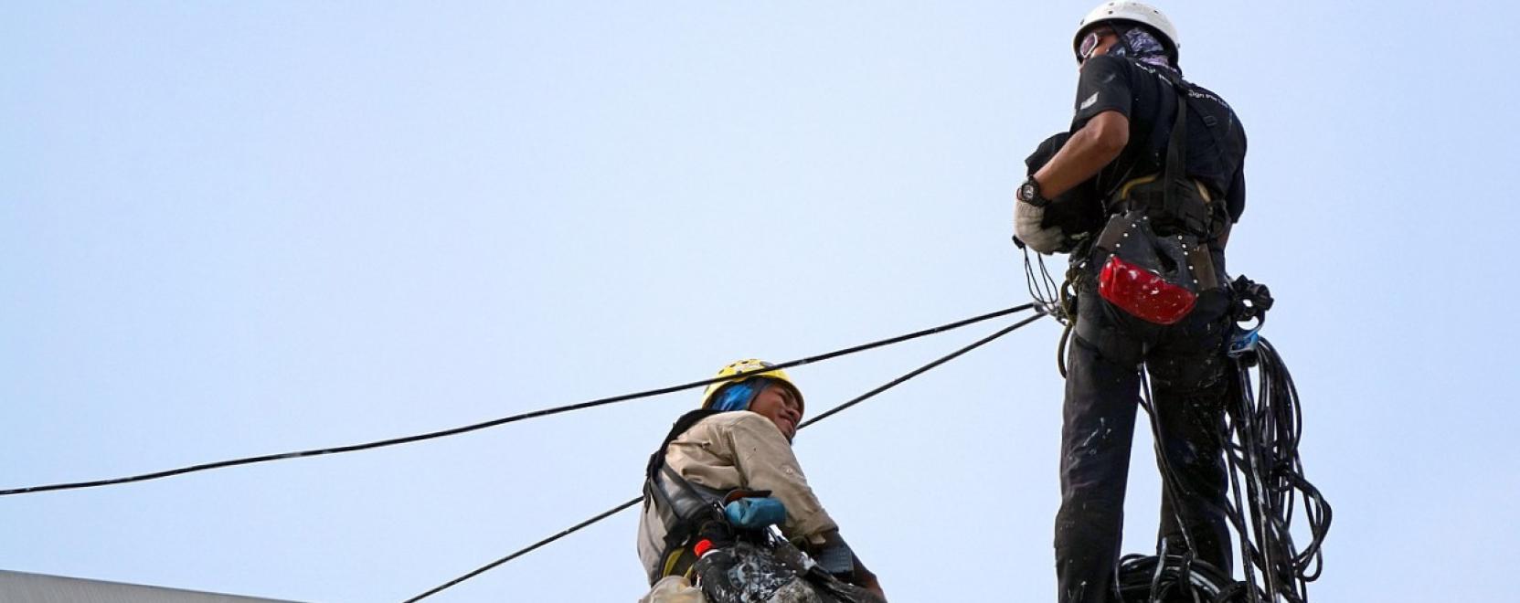 A stabil kapcsolat alapja: karabinerek &eacute;s kik&ouml;t&eacute;si pontok