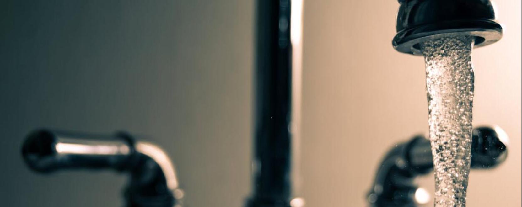 Szivatty&uacute;vez&eacute;rlők - a megb&iacute;zhat&oacute; &eacute;s hat&eacute;kony v&iacute;zsz&aacute;ll&iacute;t&aacute;s