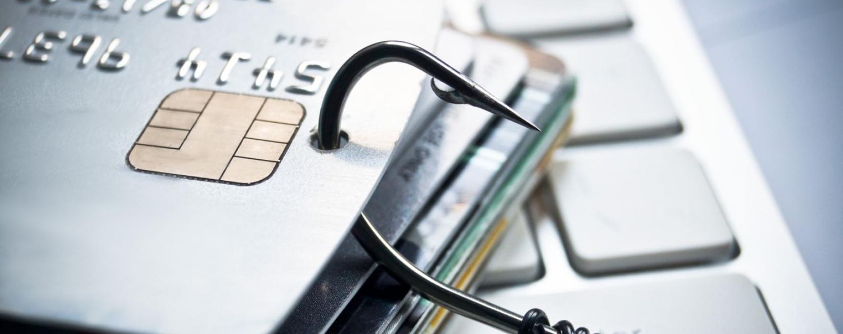 J&ouml;n a netes csal&oacute;k r&eacute;m&aacute;lma, l&eacute;p a Google