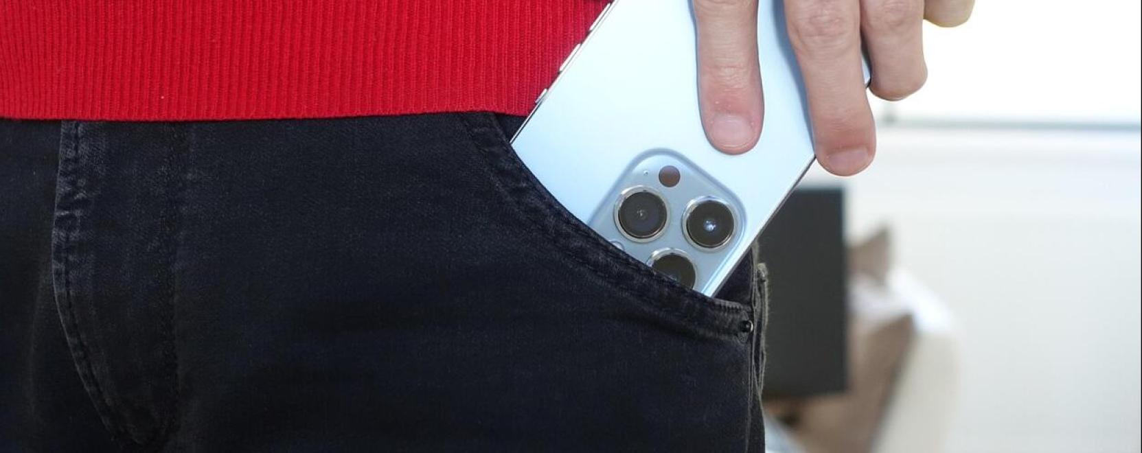 Hogyan &oacute;vhatod meg a telefonodat a s&eacute;r&uuml;l&eacute;sektől?