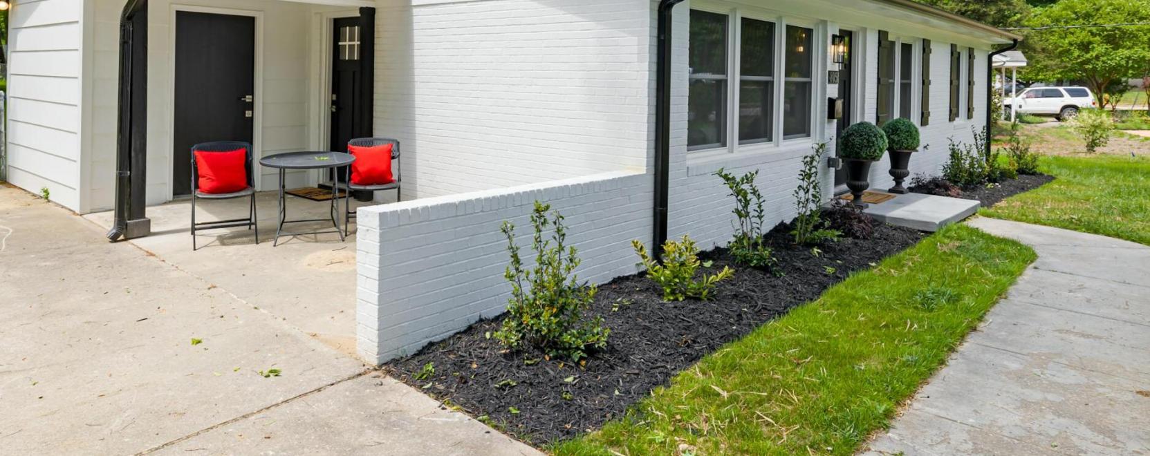 Kő a teraszon: a tart&oacute;ss&aacute;g &eacute;s elegancia tal&aacute;lkoz&aacute;sa