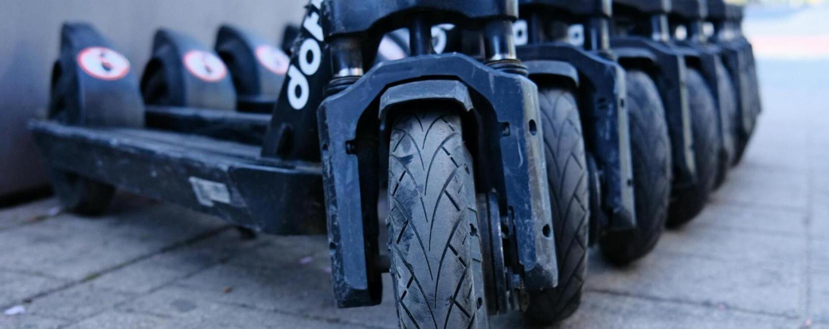 &Uacute;j k&ouml;zleked&eacute;si szab&aacute;lyok:  milyen hat&aacute;sa lesz a rollerekre?