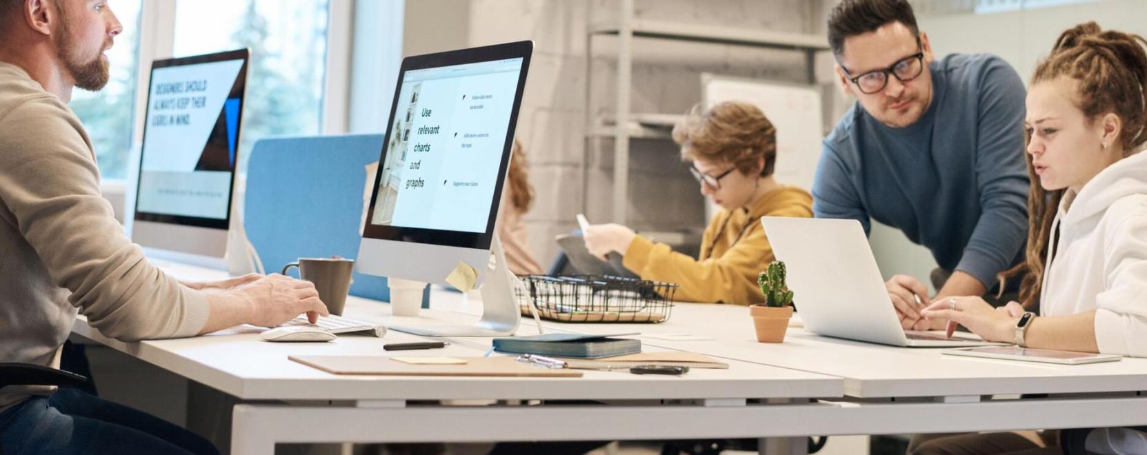 Az online marketing &uacute;j korszaka: technol&oacute;gi&aacute;k &eacute;s kih&iacute;v&aacute;sok