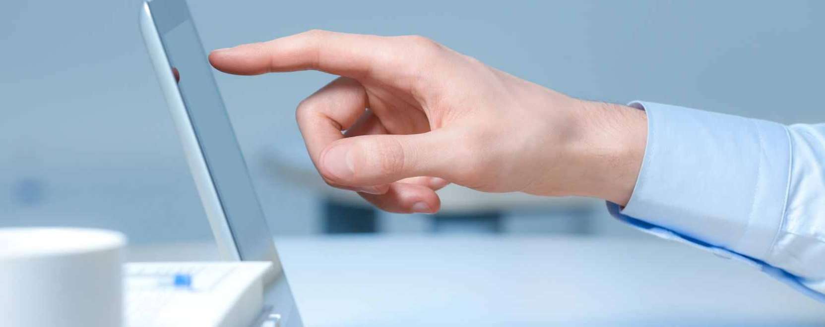 Zsebre v&aacute;ghatja az online kassz&aacute;t