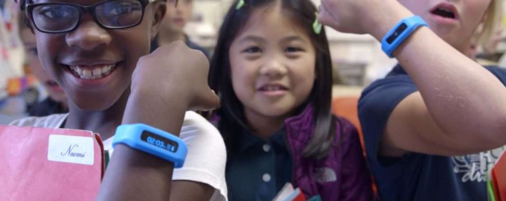 Gyermek&eacute;leteket ment az UNICEF karp&aacute;ntja