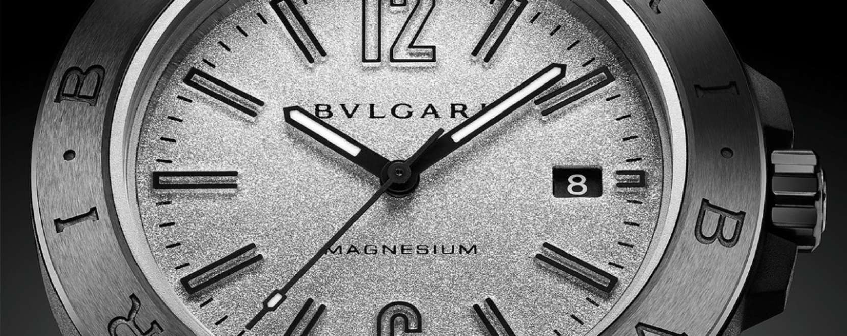A Bulgari is k&iacute;s&eacute;rletet tesz az okos&oacute;r&aacute;k piac&aacute;n