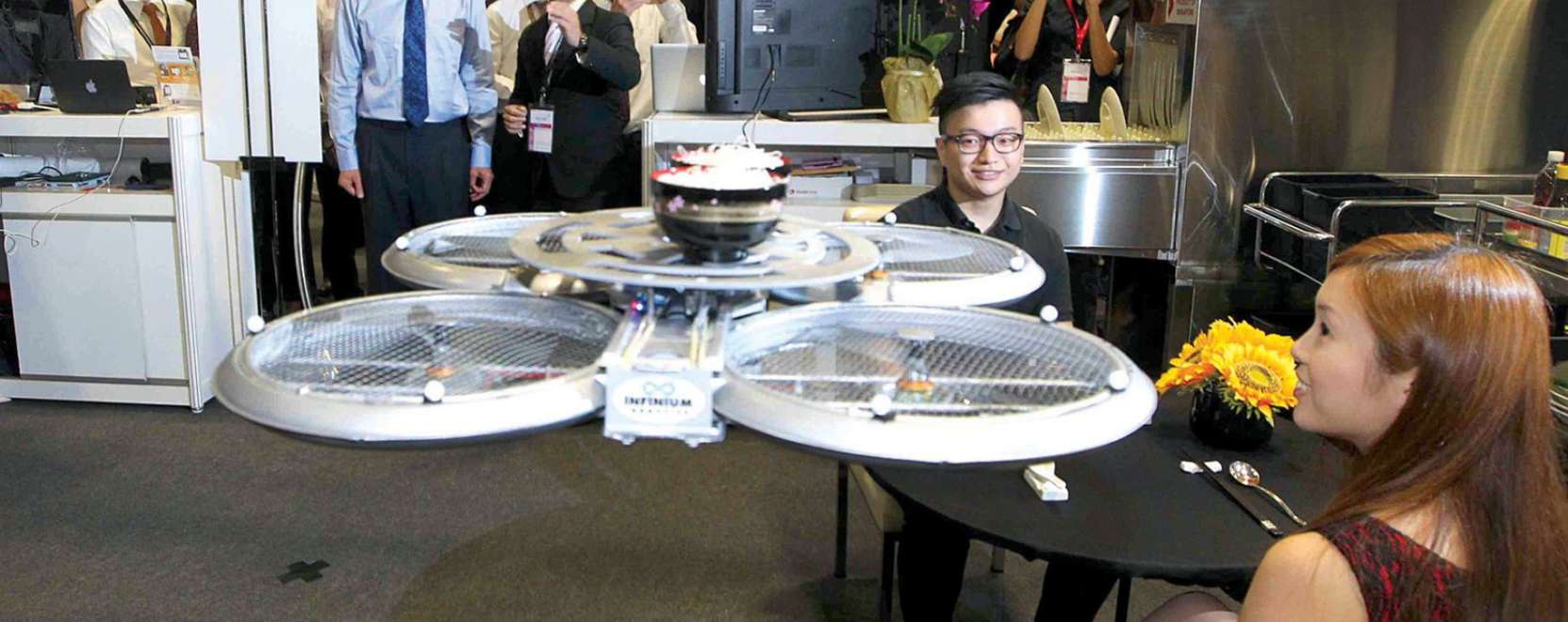 Sz&aacute;rnyakat kapnak &Aacute;zsi&aacute;ban a dr&oacute;nok 