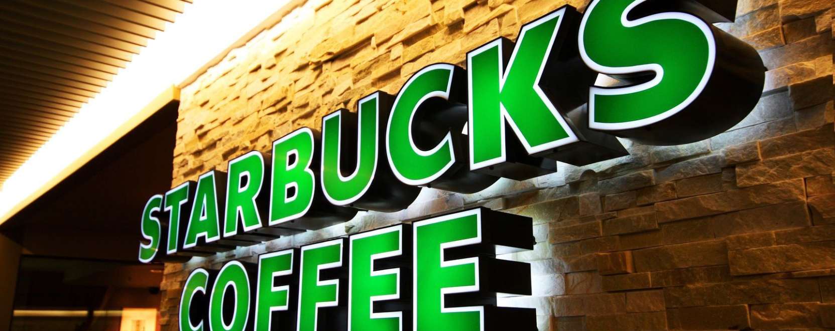 Starbucks buksza: &eacute;len a mobilos fizet&eacute;s 