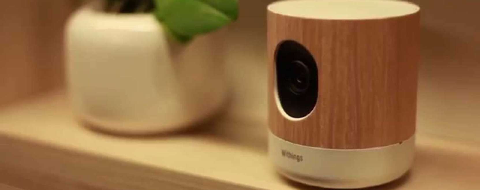 Csak egy karny&uacute;jt&aacute;sra &aacute;lmai okosotthona