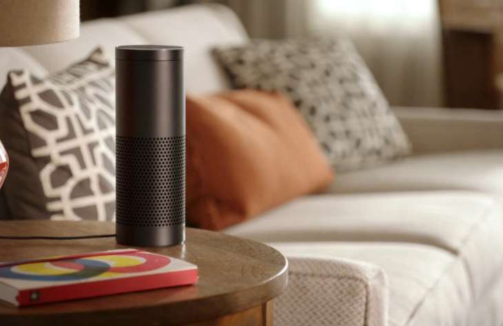 Az &uacute;j hangsz&oacute;r&oacute; ak&aacute;r a nassolnival&oacute;t is megrendeli