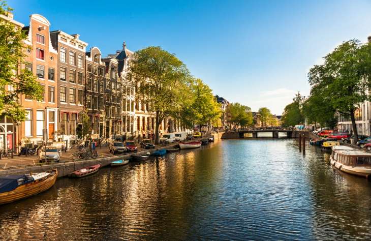 Mozgó hidak és okoshajók Amszterdamban