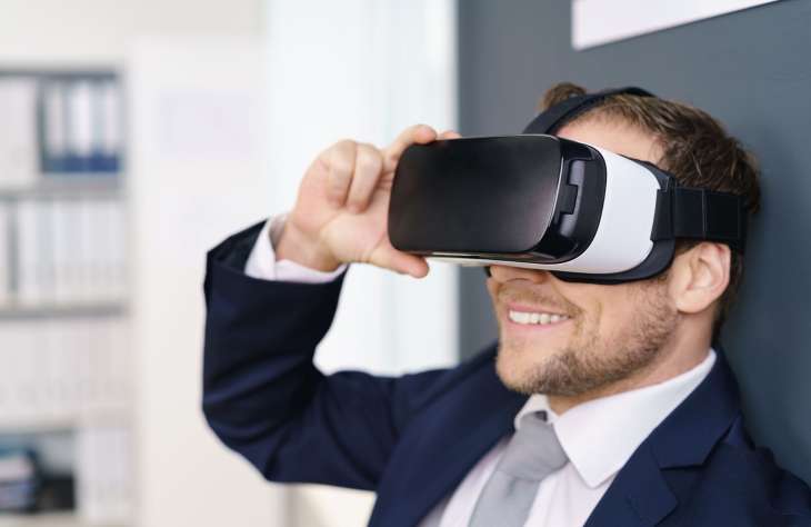 A virtuális valóság is támogathatja a fejvadászokat