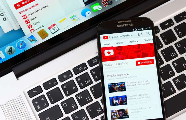 A Google a YouTube-on n&eacute;pszerűs&iacute;ten&eacute; a VR-t