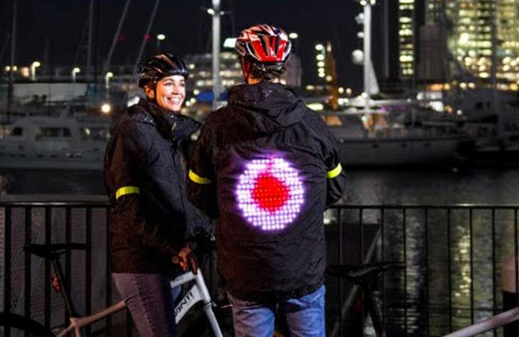 Mobiltechnológia az utakon: okoskabát kerékpárosoknak