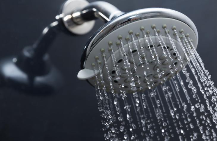 Zuhany alatt is használható az okoshangszóró