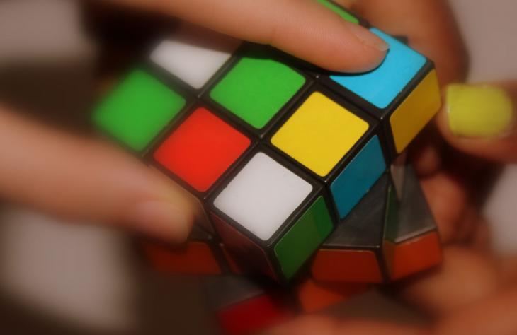 Íme, a Rubik-kocka okos változata