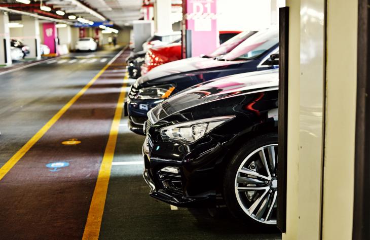Németországban zöld jelzést kapott az önvezető parkolás