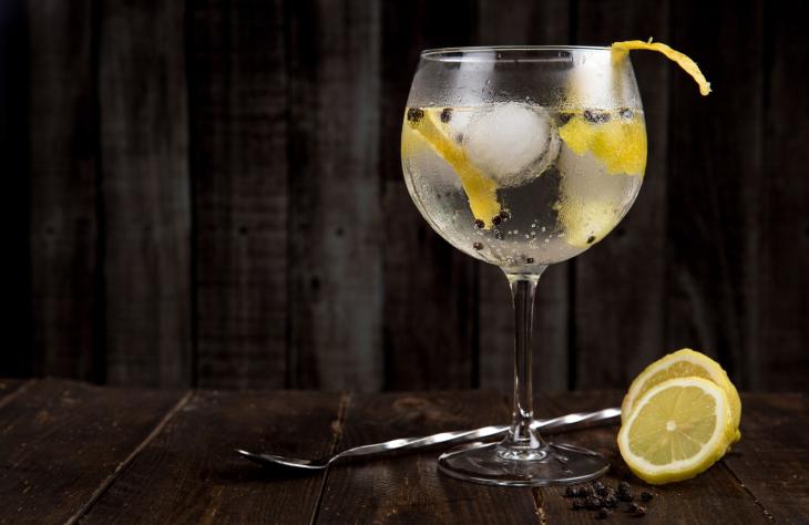 Milyen alkoholos nedű illik hozz&aacute;d a csillagjegyed szerint?