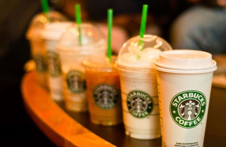 Tarol a mobilos fizet&eacute;s a Starbucks k&aacute;v&eacute;z&oacute;iban