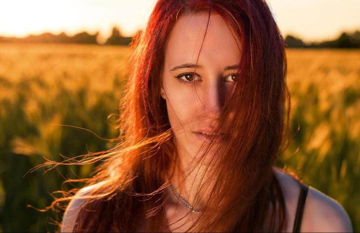 A szenes bőrmeg&uacute;j&iacute;t&oacute; kezel&eacute;s előnyei