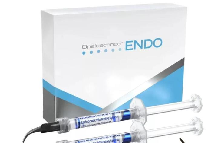 Ragyog&oacute; mosoly: titkok a t&ouml;k&eacute;letes fogfeh&eacute;r&iacute;t&eacute;s m&ouml;g&ouml;tt