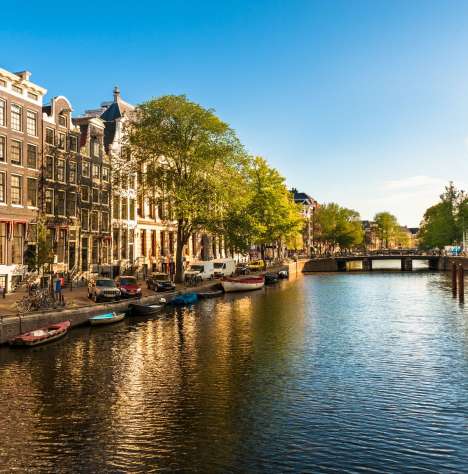 Mozgó hidak és okoshajók Amszterdamban