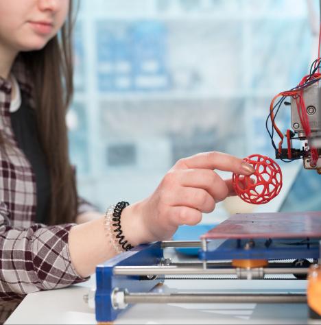 Robotok és 3D nyomtató a jövő mérnökeinek