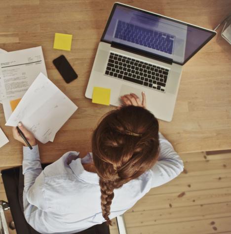 Hogyan vezethet a ki&eacute;g&eacute;s f&uuml;ggős&eacute;g kialakul&aacute;s&aacute;hoz?