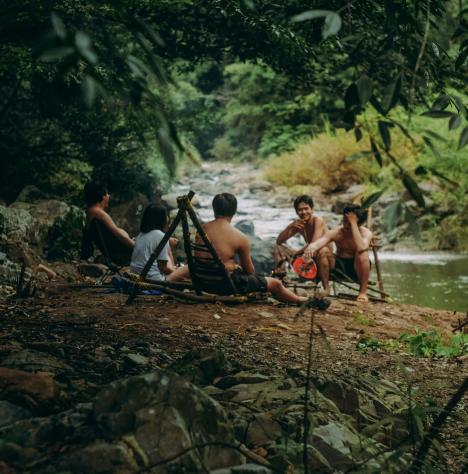 Term&eacute;szetj&aacute;r&aacute;s extr&aacute;kkal: ismerj&uuml;k meg a bushcraftoz&aacute;st!