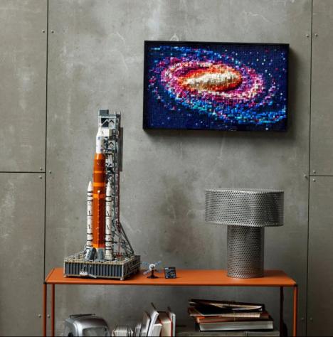 Az űrtematik&aacute;j&uacute; &eacute;p&iacute;tőj&aacute;t&eacute;kok teret engednek a fant&aacute;zi&aacute;nak