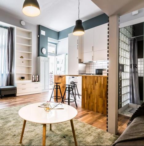 A r&ouml;vid t&aacute;v&uacute; lak&aacute;skiad&aacute;s rejtelmei